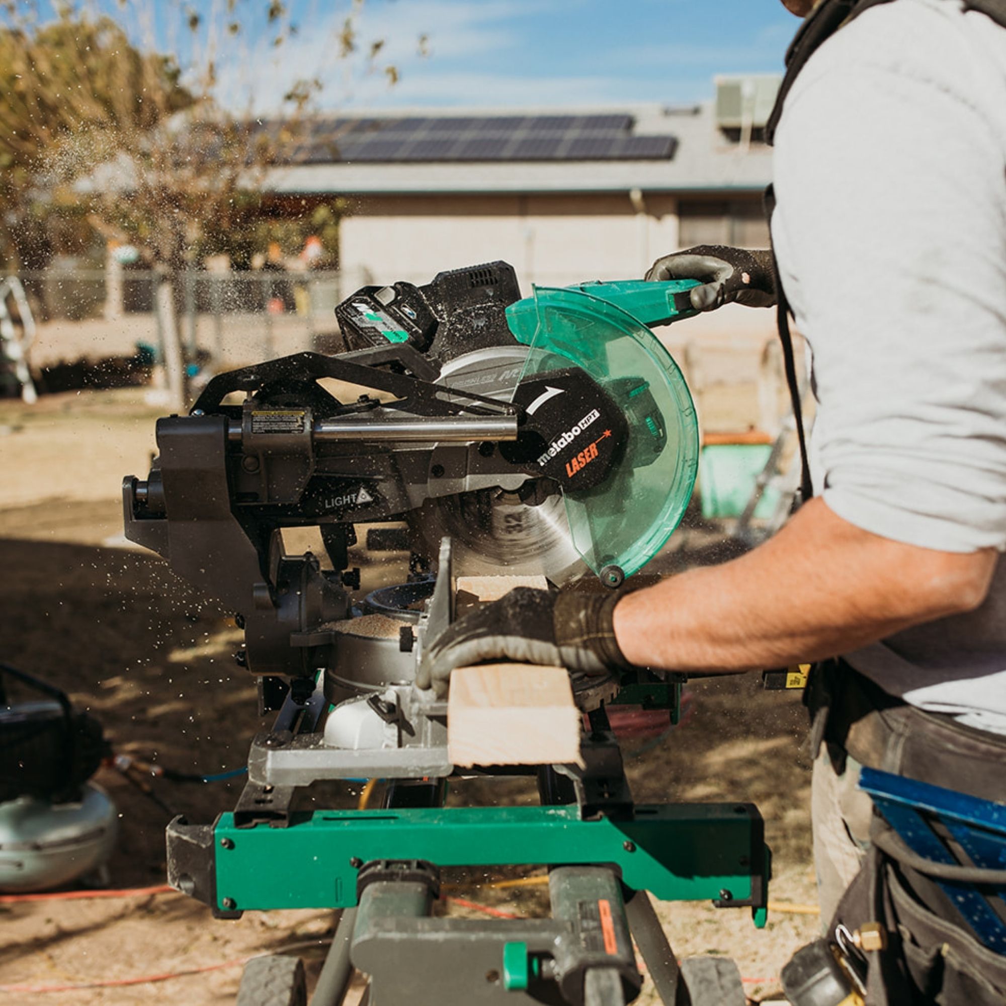 Metabo HPT (was Hitachi Power Tools) MultiVolt 10-in 15-Amp 36-Volt Dual Bevel Sliding Compound Hybrid Cordless and Corded Miter Saw Metabo HPT (was Hitachi Power Tools) MultiVolt 10-in 15-Amp 36-Volt Dual Bevel Sliding Compound Hybrid Cordless and Corded Miter Saw