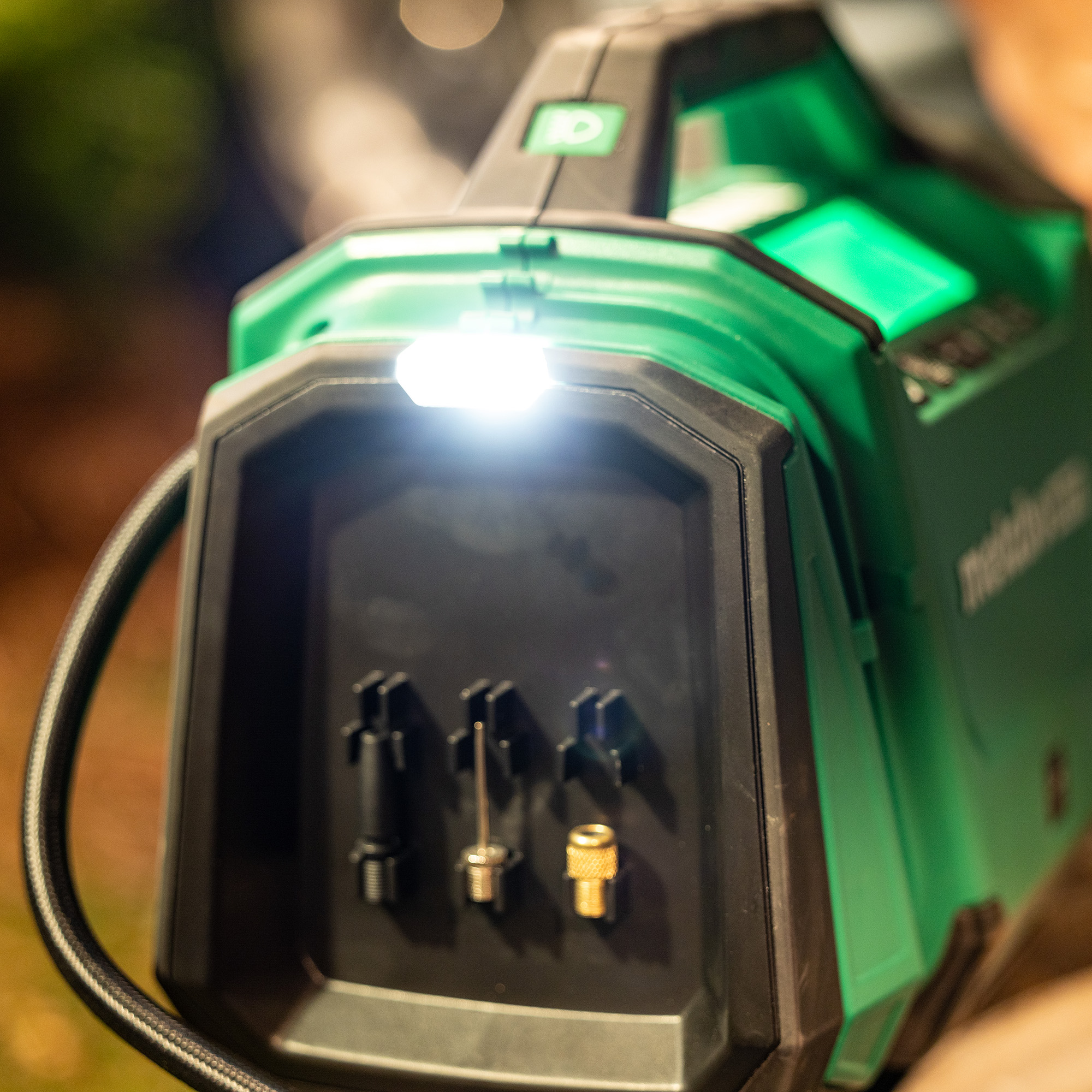 18V MultiVolt™ Cordless Dual Function Inflator (Tool Body