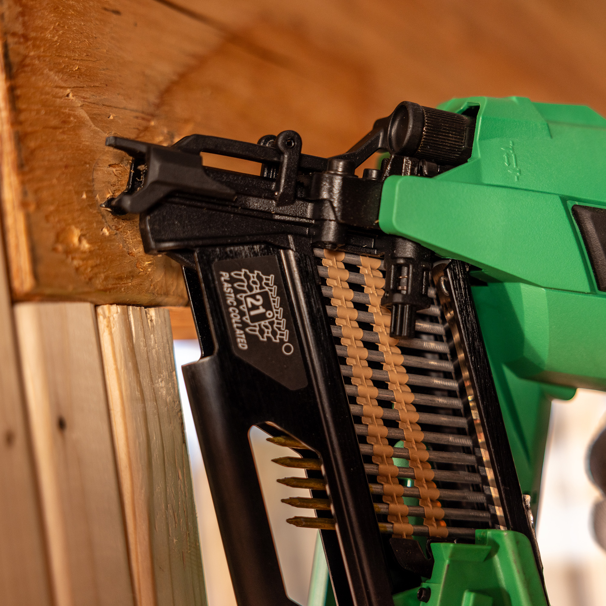 18V MultiVolt Cordless 21° 3-1/2