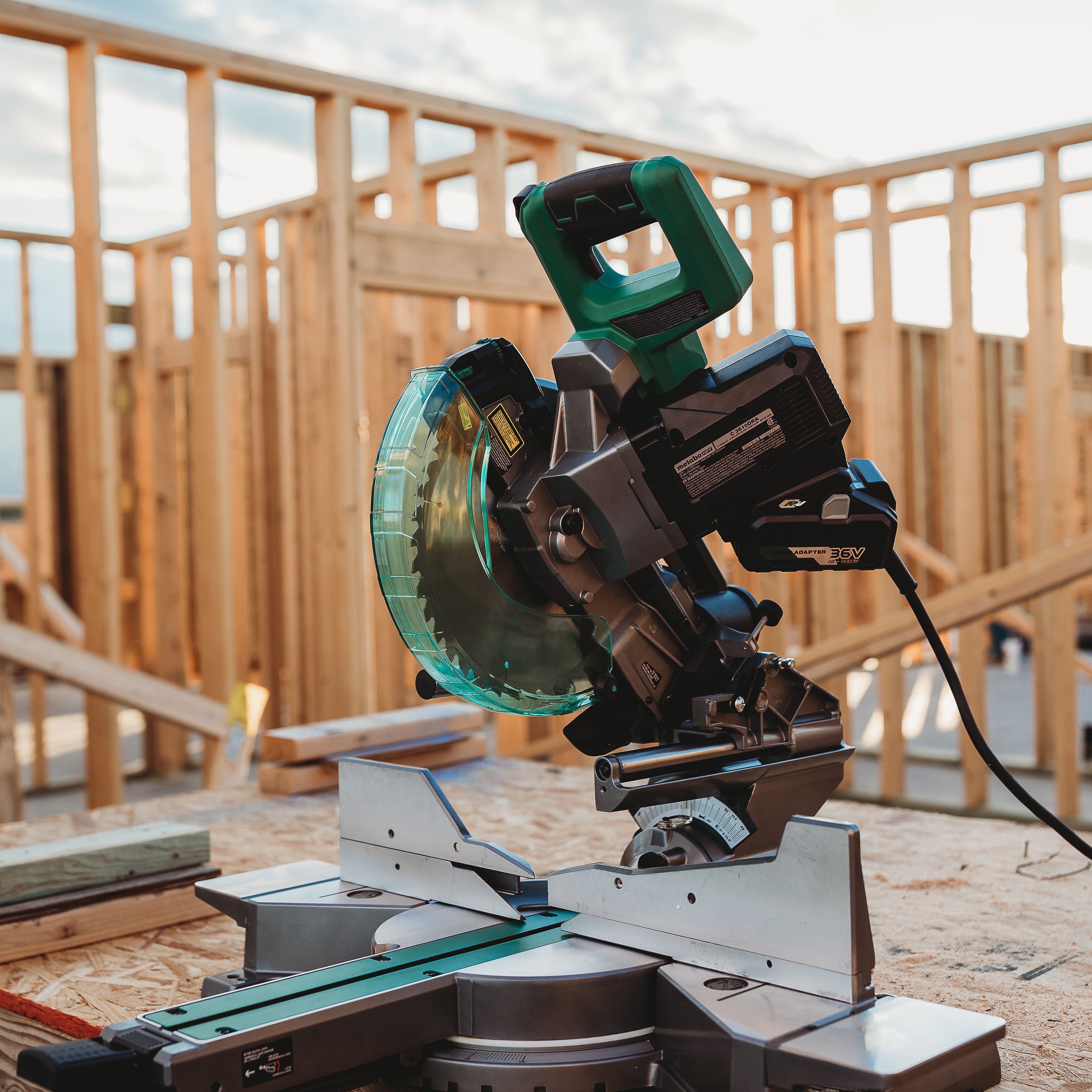 Metabo HPT (was Hitachi Power Tools) MultiVolt 10-in 15-Amp 36-Volt Dual Bevel Sliding Compound Hybrid Cordless and Corded Miter Saw Metabo HPT (was Hitachi Power Tools) MultiVolt 10-in 15-Amp 36-Volt Dual Bevel Sliding Compound Hybrid Cordless and Corded Miter Saw